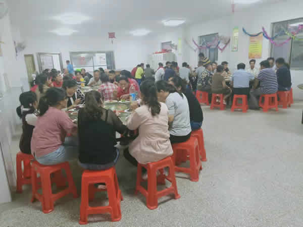 1570526964496.jpg 新聞=江蘇綠地成功舉辦“增活力、促和諧”主題運動會和召開績效考核總結大會10.jpg